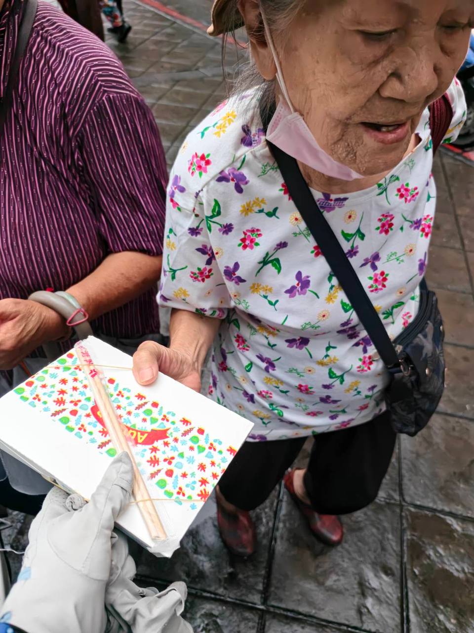 讓公益善意在雨天裡慢慢傳遞